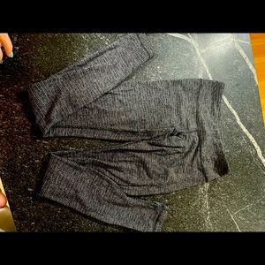 Lululemon size 6